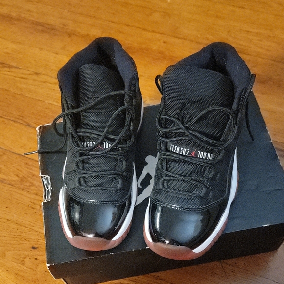 Jordan 11 Retro Bred